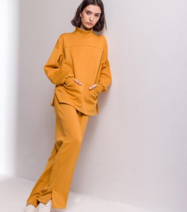 mustard relaxed pants